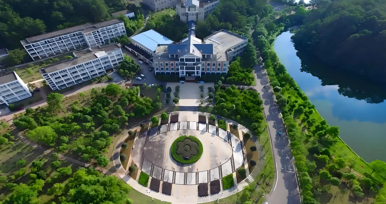 武夷学院 封面