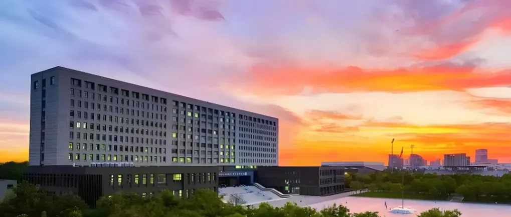 天津城建大学 封面