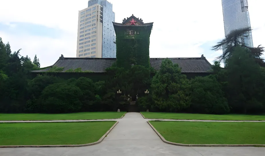 南京大学MPAcc近三年复试分数线及变化趋势详解